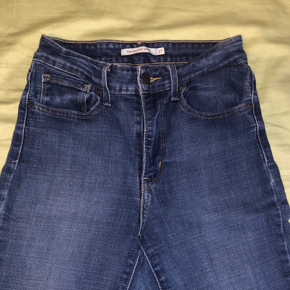 Levi’s 721 High Rise Skinny Jeans Size 27
